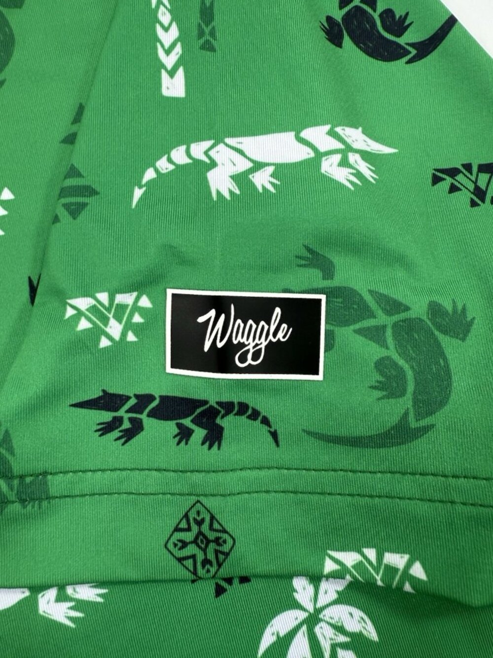 Waggle Polo Shirt Mens Bayou Gator Print Size Large Golf Stretch Performance NEW - Picture 7 of 13